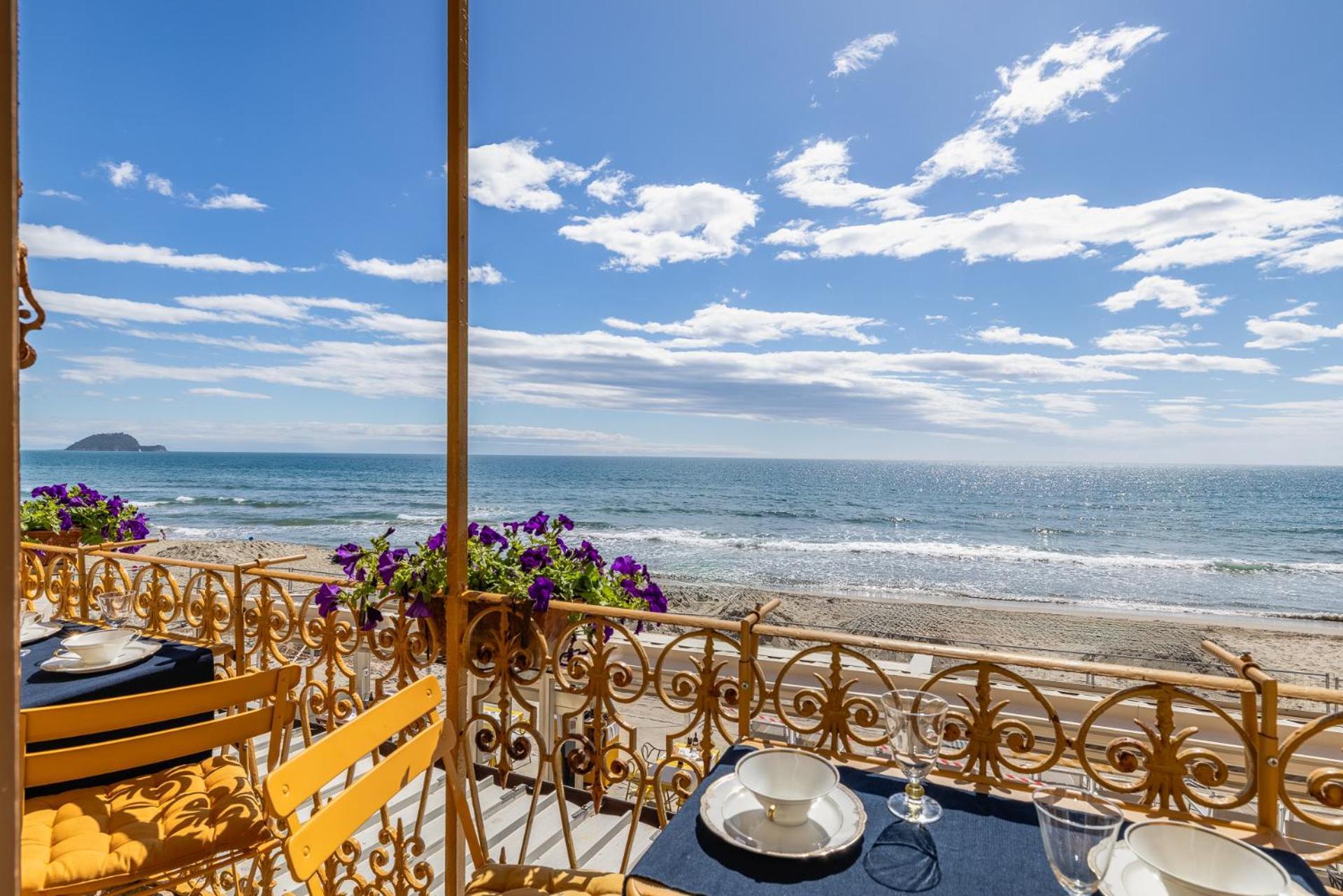 Casa D'Artista B&B Di Charme Alassio Eksteriør bilde